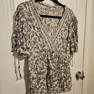 Floral V-Neck Blouse - Black and Cream